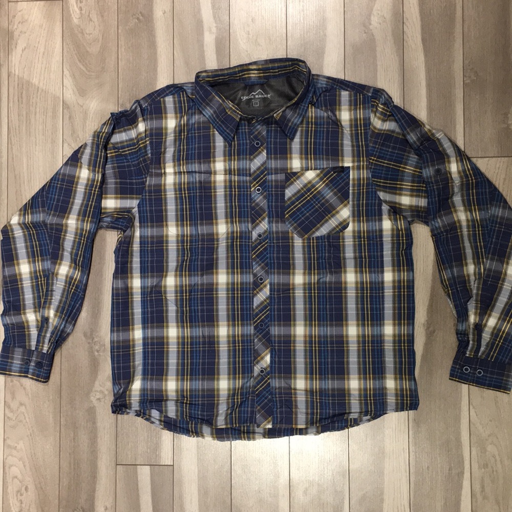 Eddie Bauer Wet/Dry Long Sleeve Button Shirt (L)